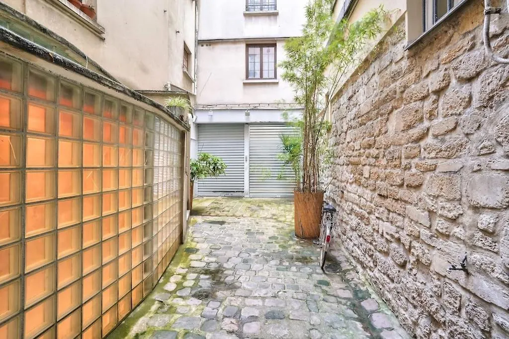 Superb 2 Bedroom Flat In Le Marais Neighborhood Paris Apartment