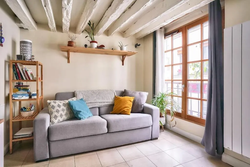Superb 2 Bedroom Flat In Le Marais Neighborhood Paris 0*,